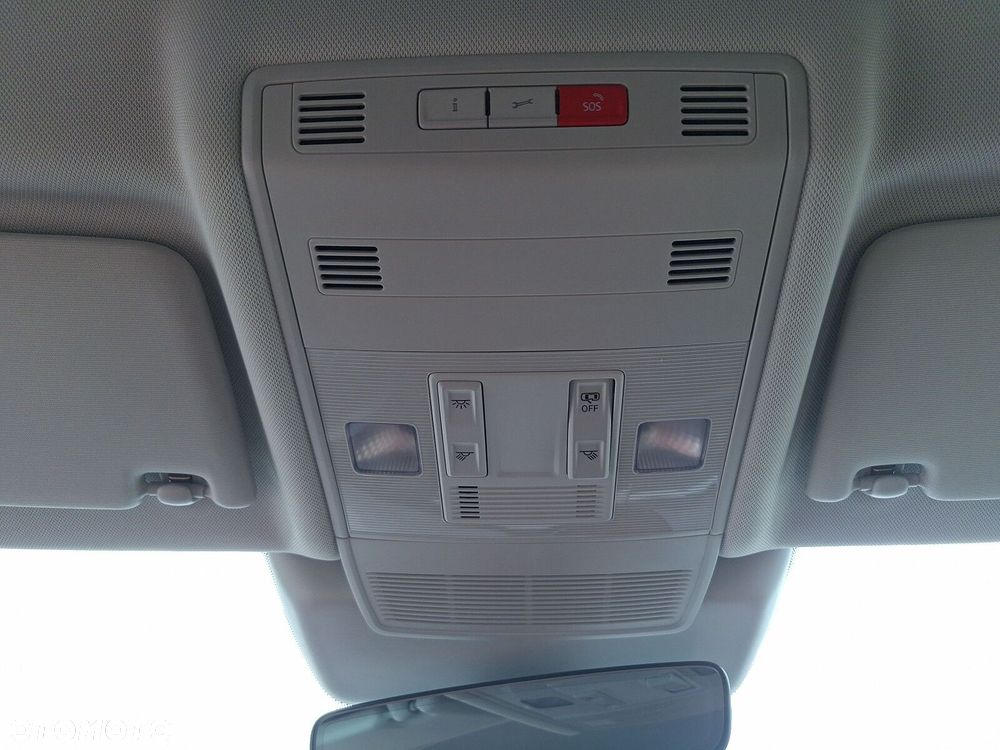 Volkswagen T-Cross - 28