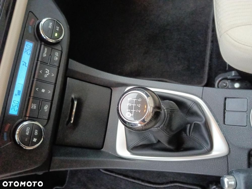 Toyota Corolla 1.6 Premium EU6 - 21