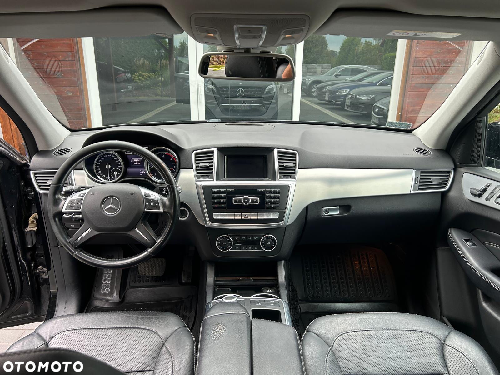 Mercedes-Benz ML 350 BlueTec 4-Matic - 10