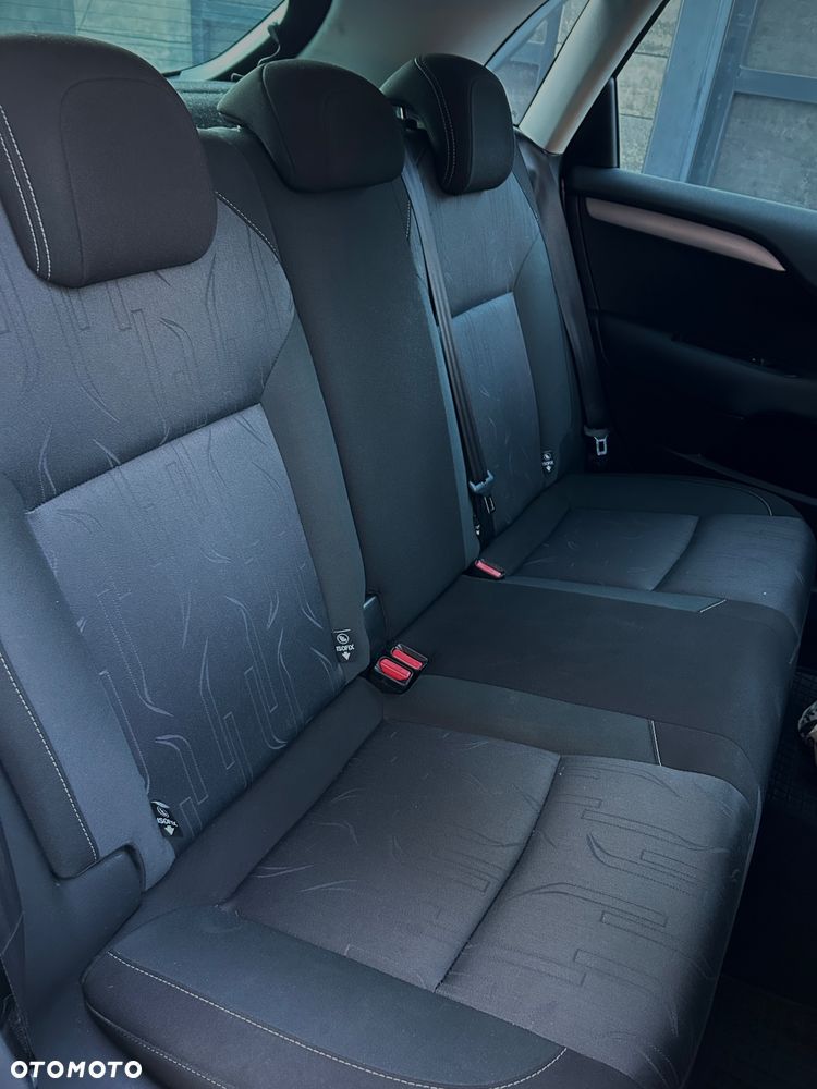 Citroën C4 1.6 HDi Attraction - 8