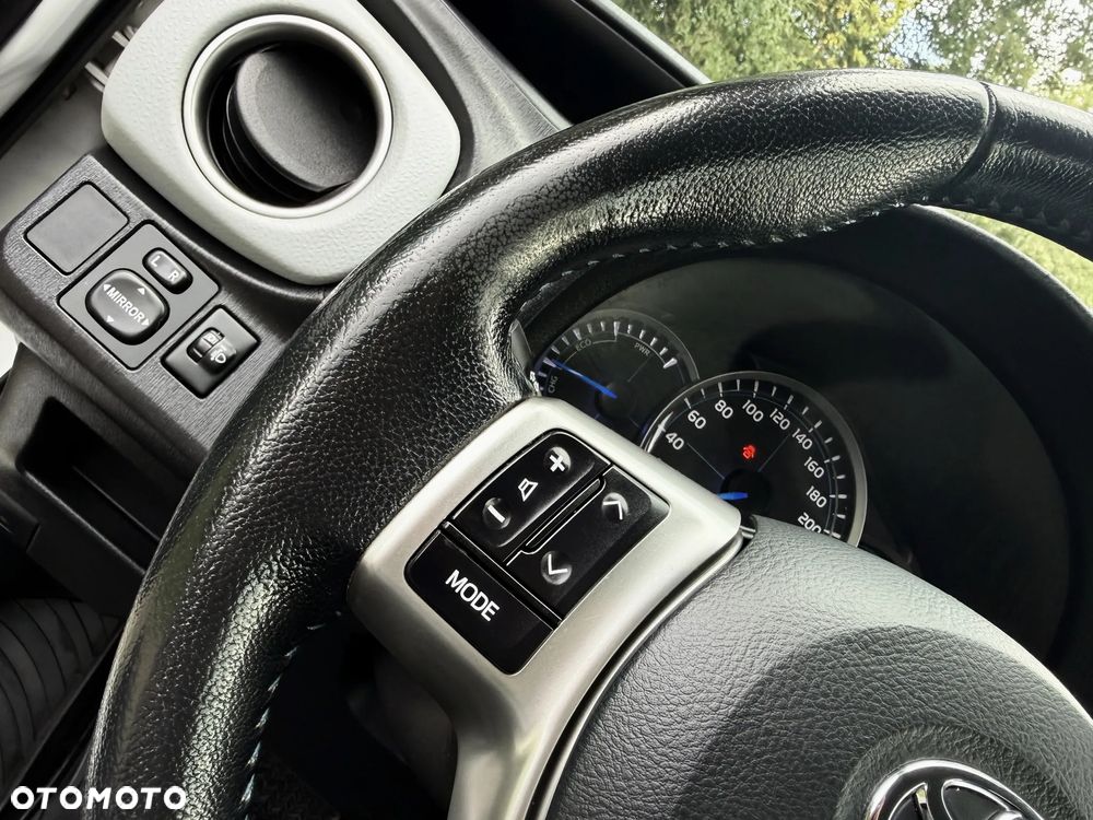 Toyota Yaris Hybrid 100 Premium - 24