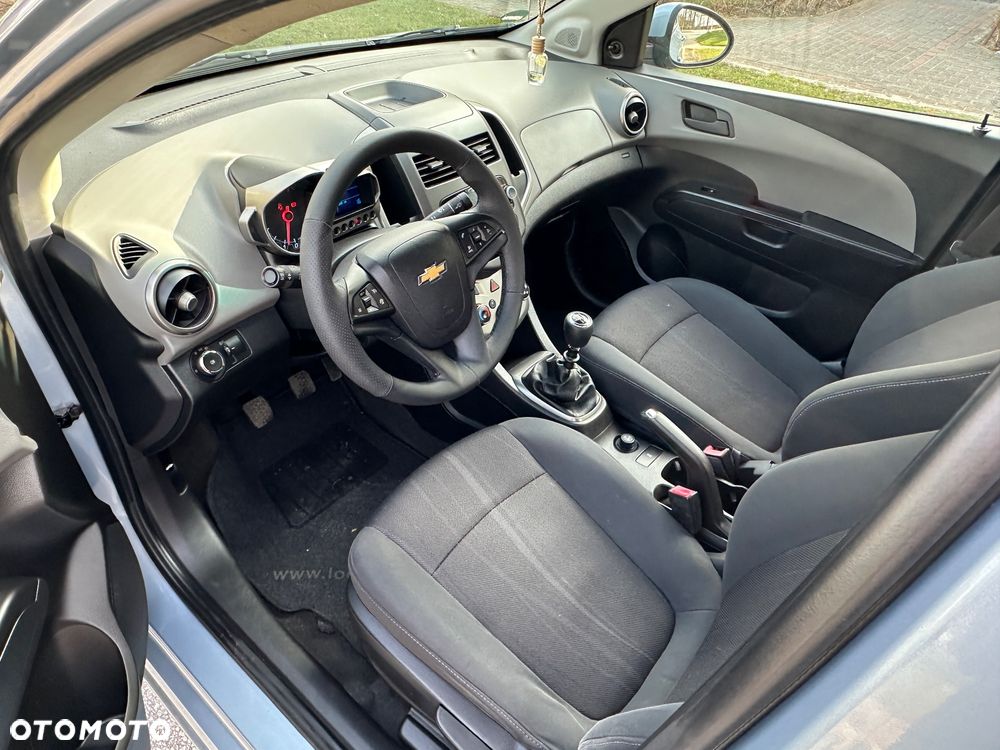 Chevrolet Aveo 1.2 LT - 6