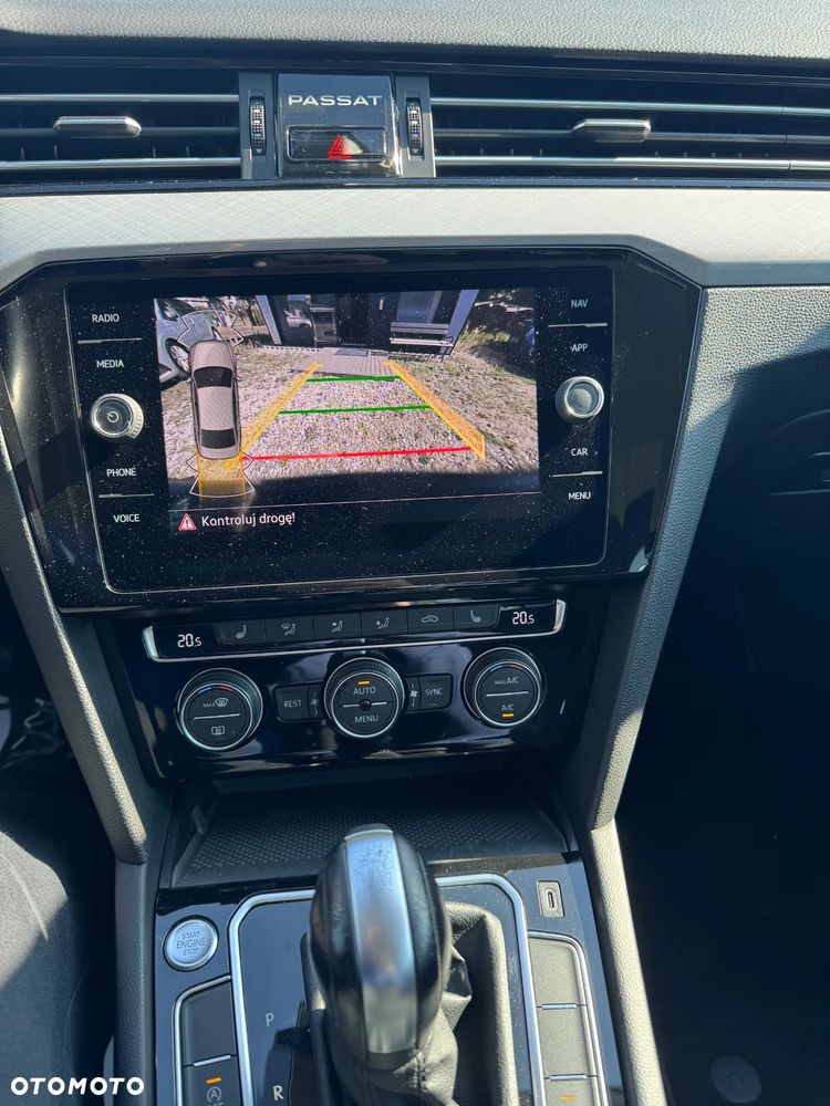Volkswagen Passat 2.0 TSI Business DSG - 7