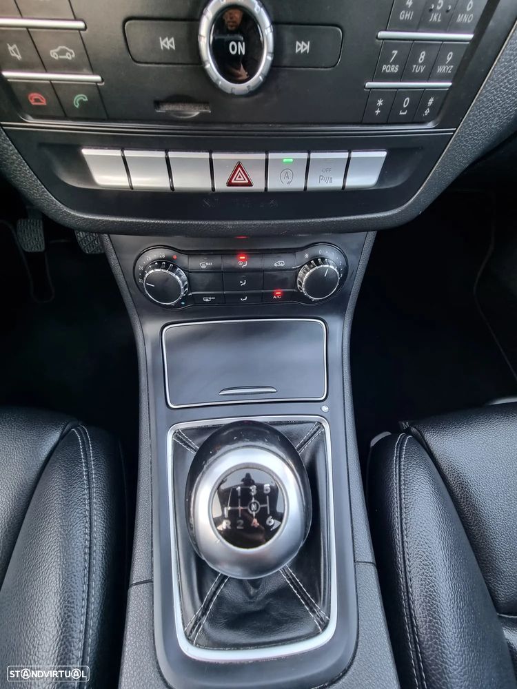 Mercedes-Benz B 180 d Urban - 10