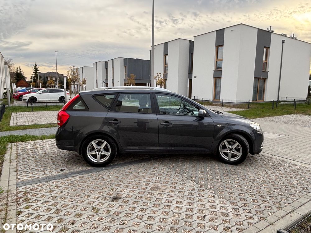 Kia Ceed 1.4 CVVT Spirit - 13