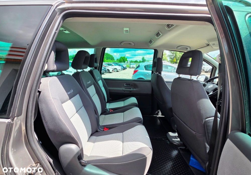 Volkswagen Sharan - 8