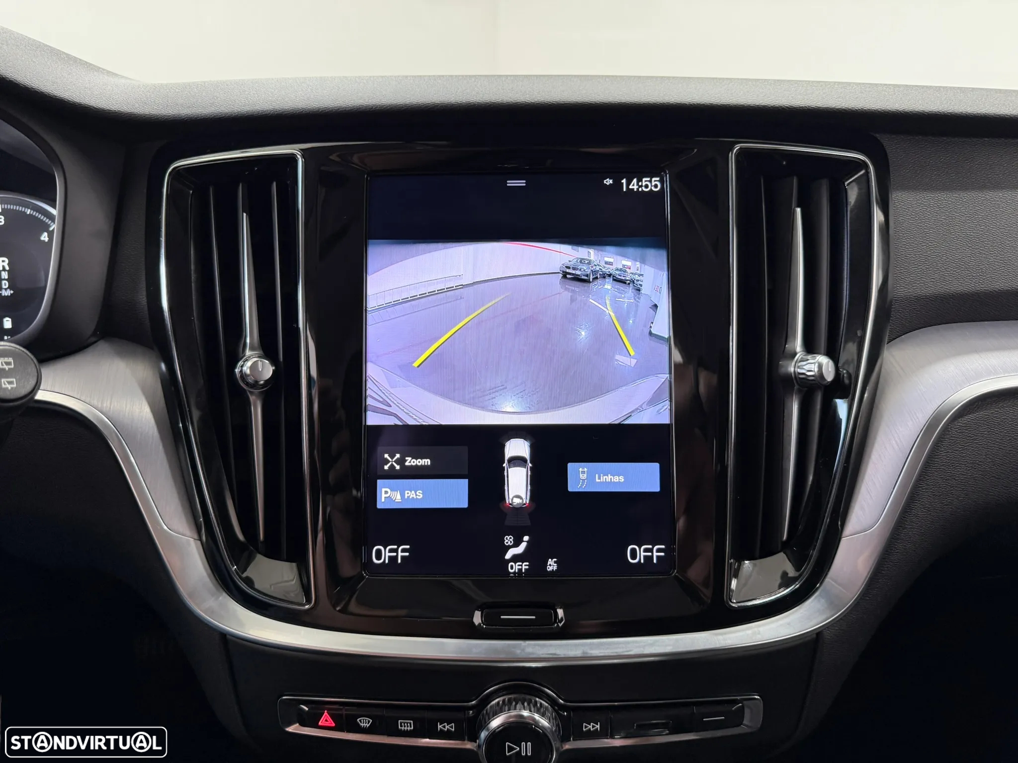 Volvo V60 2.0 B4 Momentum Geartronic - 27
