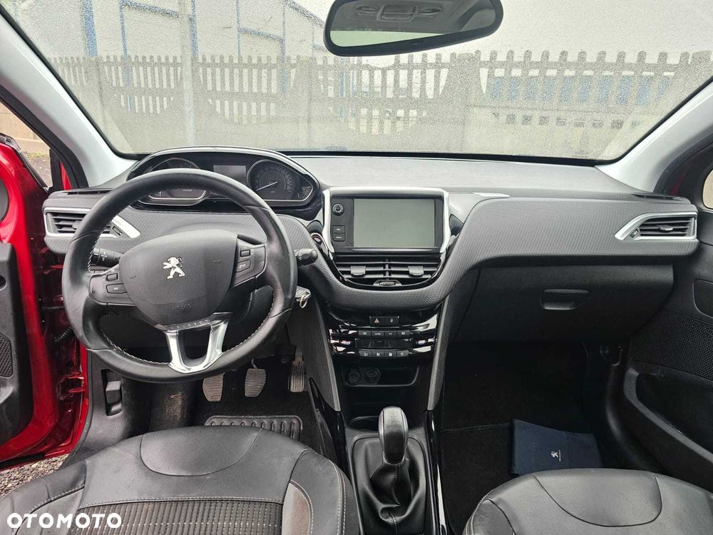 Peugeot 2008 - 8