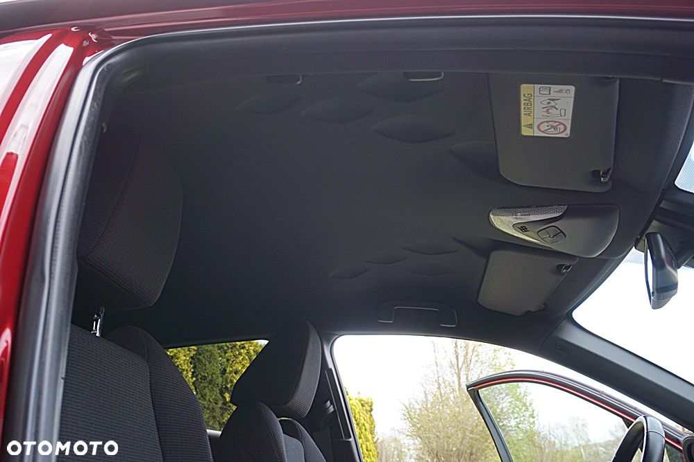 Toyota C-HR 1.2 Turbo Team Deutschland - 38