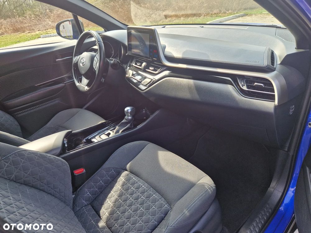 Toyota C-HR Style Selection - 21