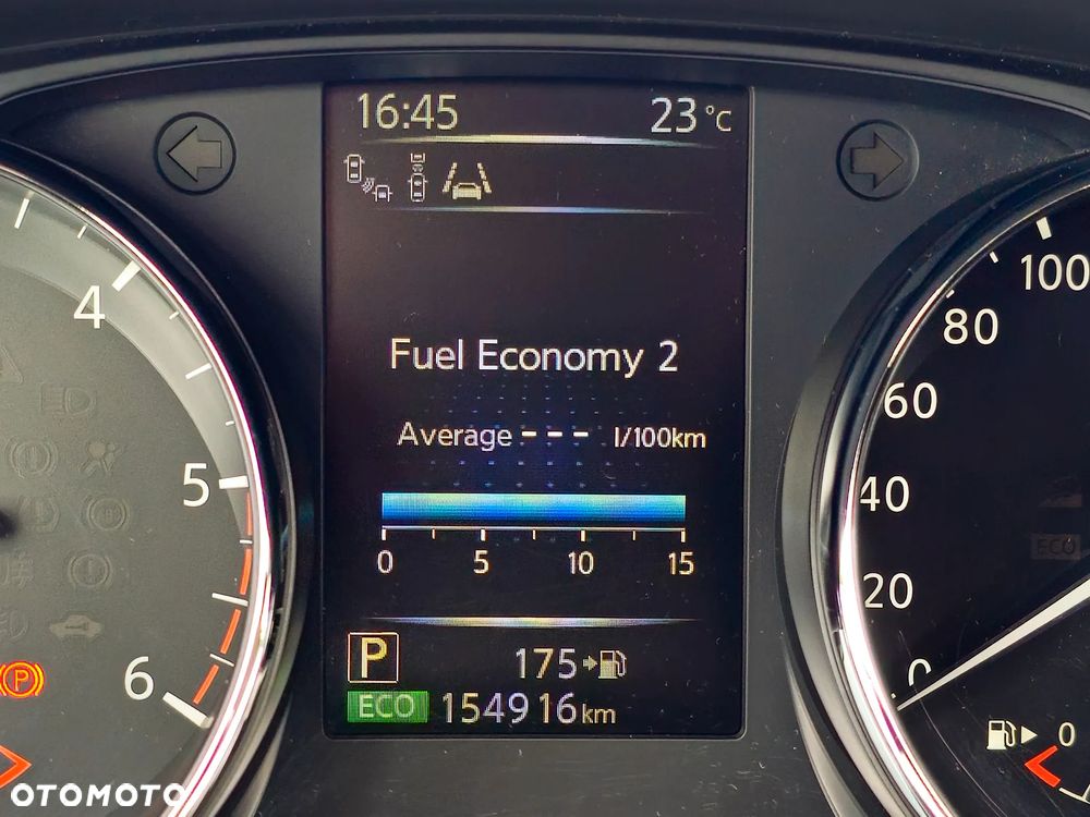 Nissan Qashqai 1.6 DCi Tekna Xtronic - 26