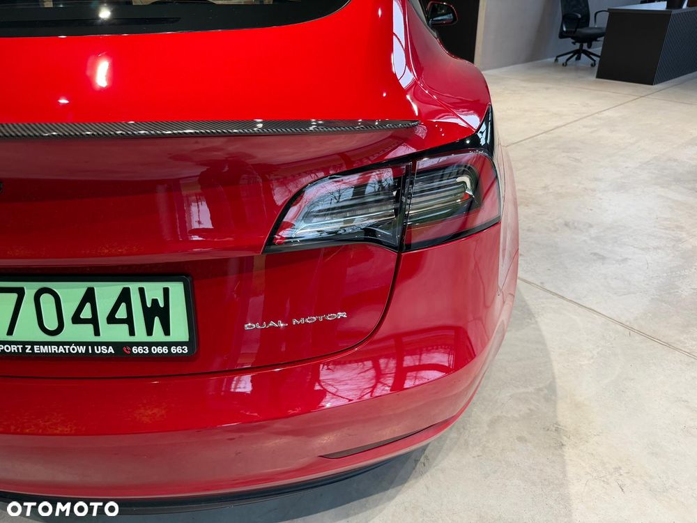 Tesla Model 3 - 12