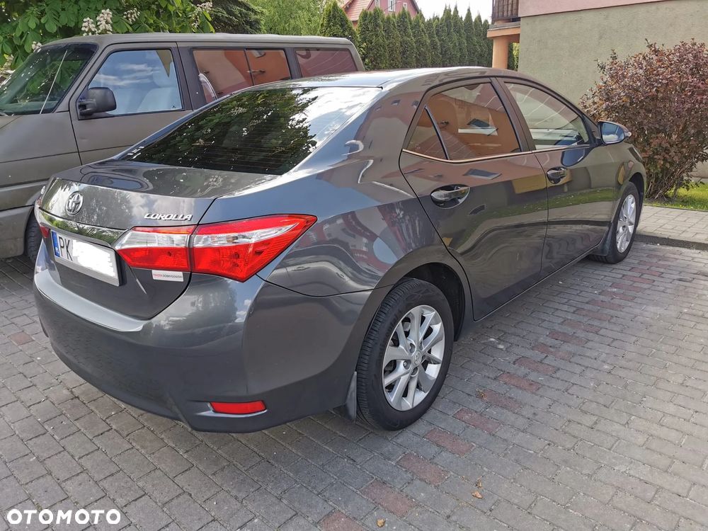 Toyota Corolla - 4