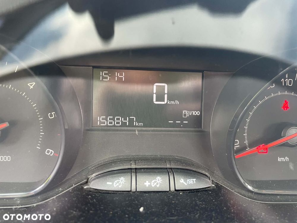 Peugeot 208 1.4 HDi Access - 4