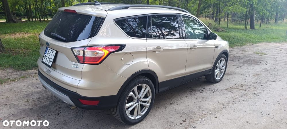 Ford Kuga - 4