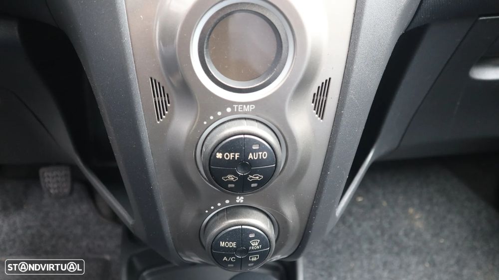 Toyota Yaris 1.4 D-4D Comfort+AC - 9