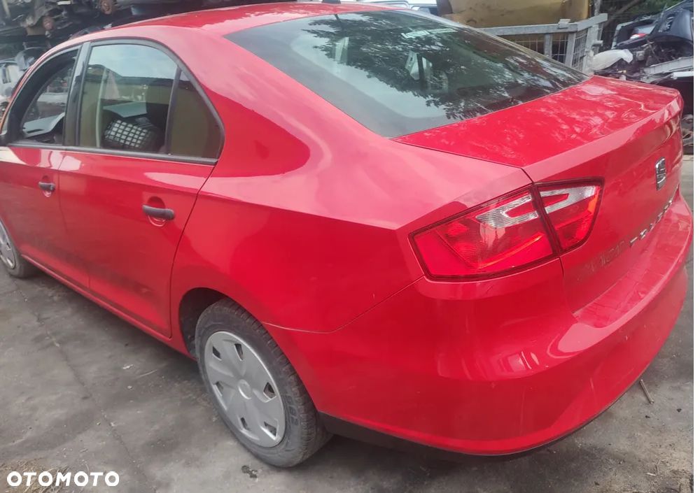 SEAT TOLEDO IV ZDERZAK TYŁ LF3K - 8