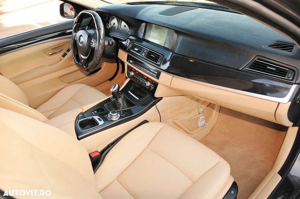 BMW Seria 5 520d - 12