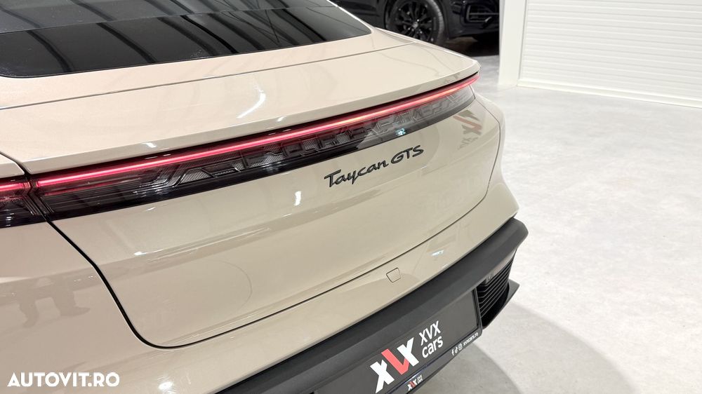 Porsche Taycan GTS Sport - 16