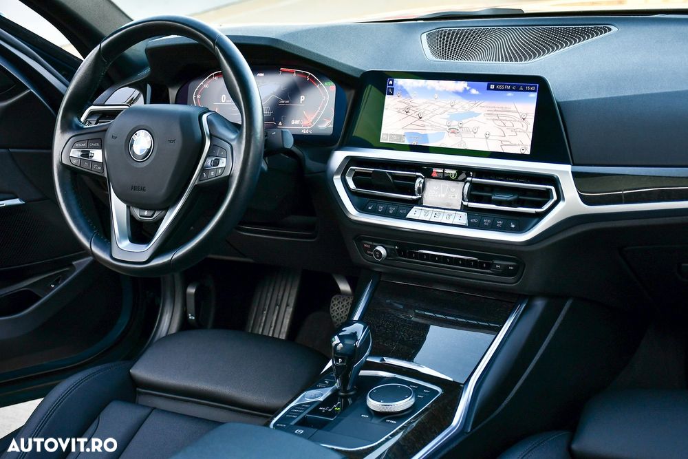 BMW Seria 3 330i xDrive AT - 11