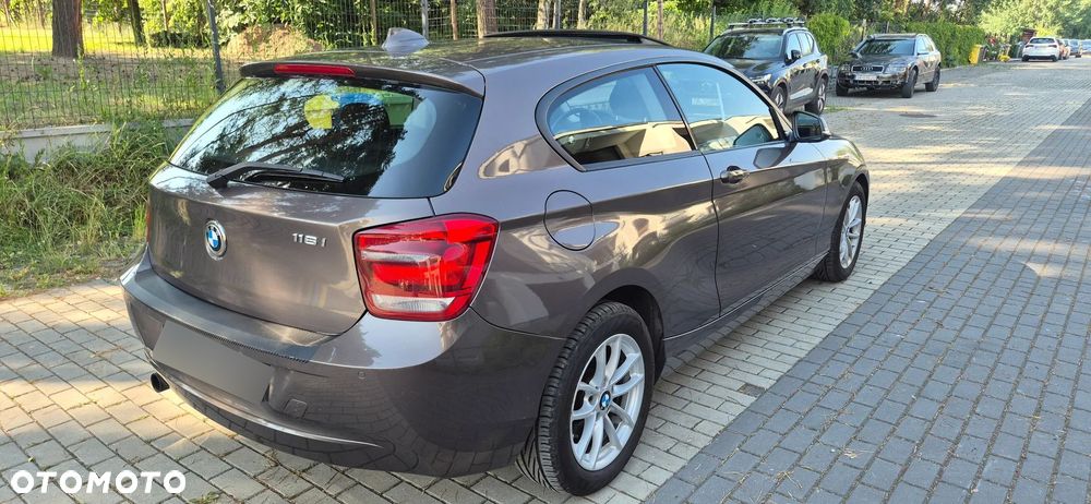 BMW Seria 1 116i - 3