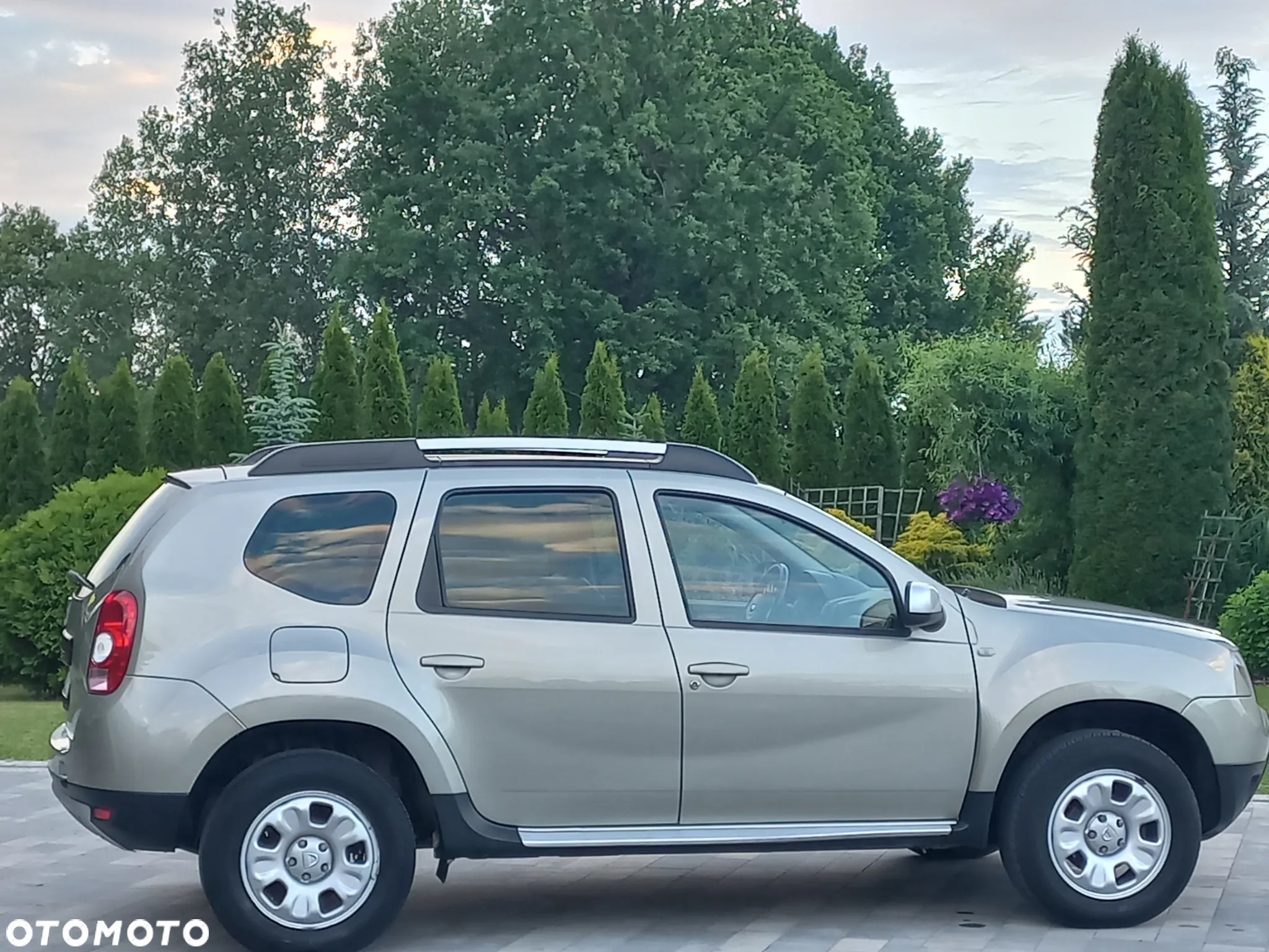 Dacia Duster 1.6 Laureate 4x4 - 16
