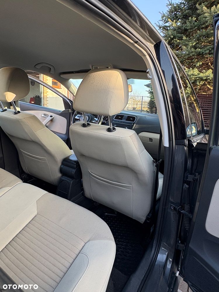 Volkswagen Polo - 12