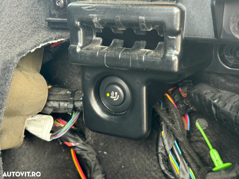 BMW Seria 5 518d Aut. Luxury Line - 38