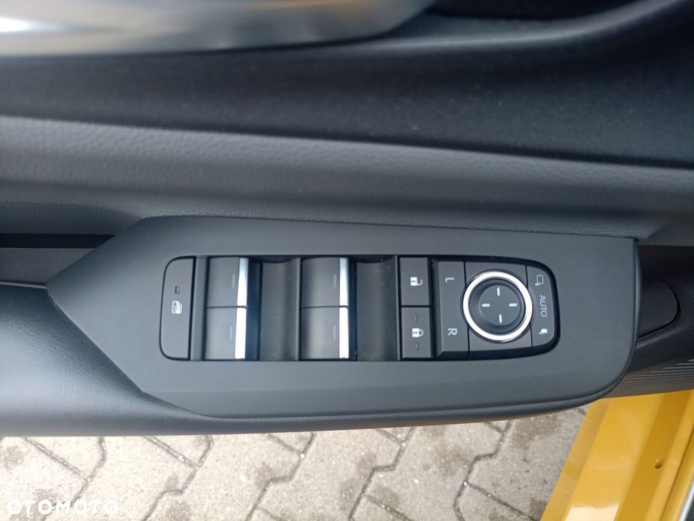 Toyota Prius - 13
