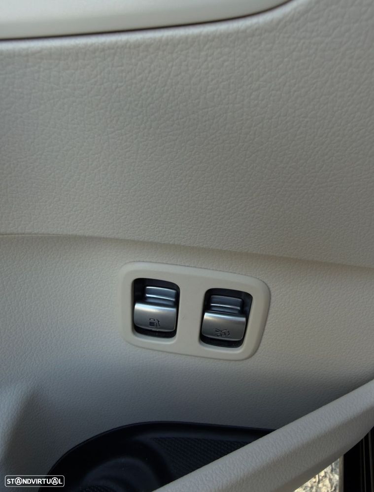 Mercedes-Benz C 300 - 11