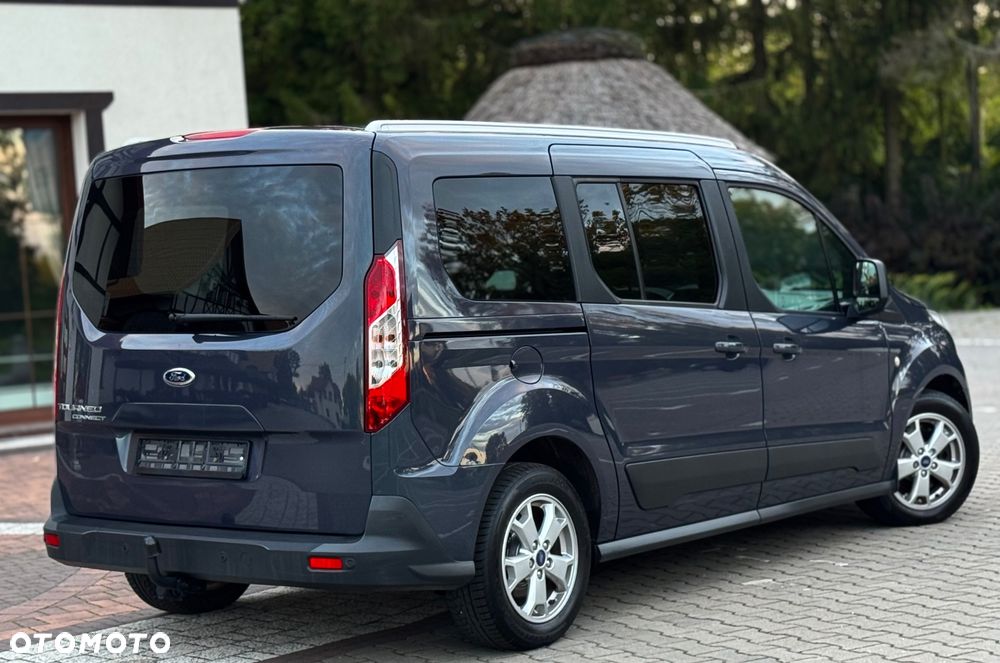 Ford Tourneo Connect Grand - 23