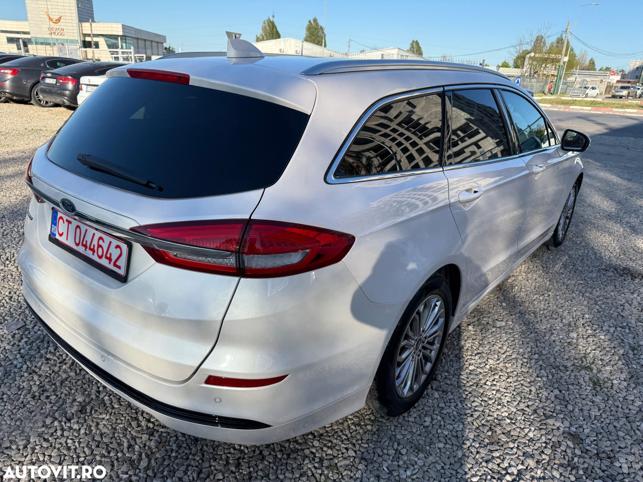 Ford Mondeo Turnier 2.0 TDCi Start-Stopp PowerShift-Aut Business Edition - 37