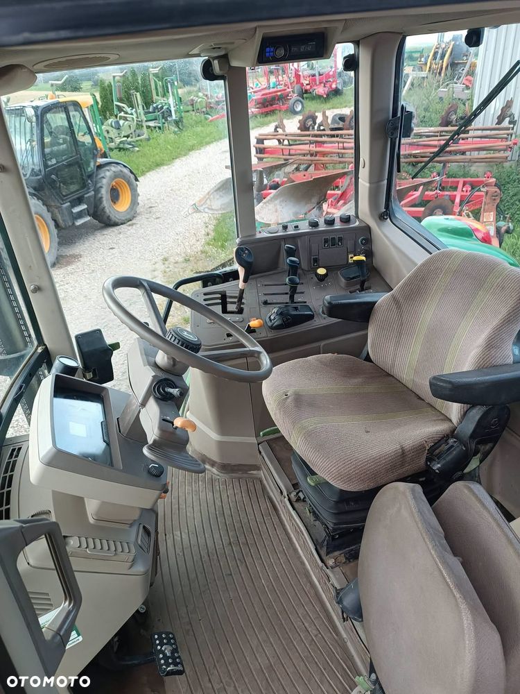 John Deere 6930 - 8