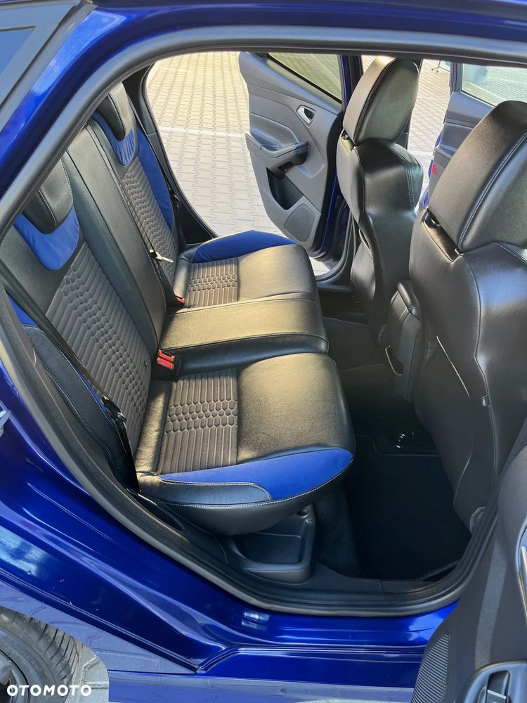 Ford Focus 2.0 TDCi ST-2 PowerShift - 11