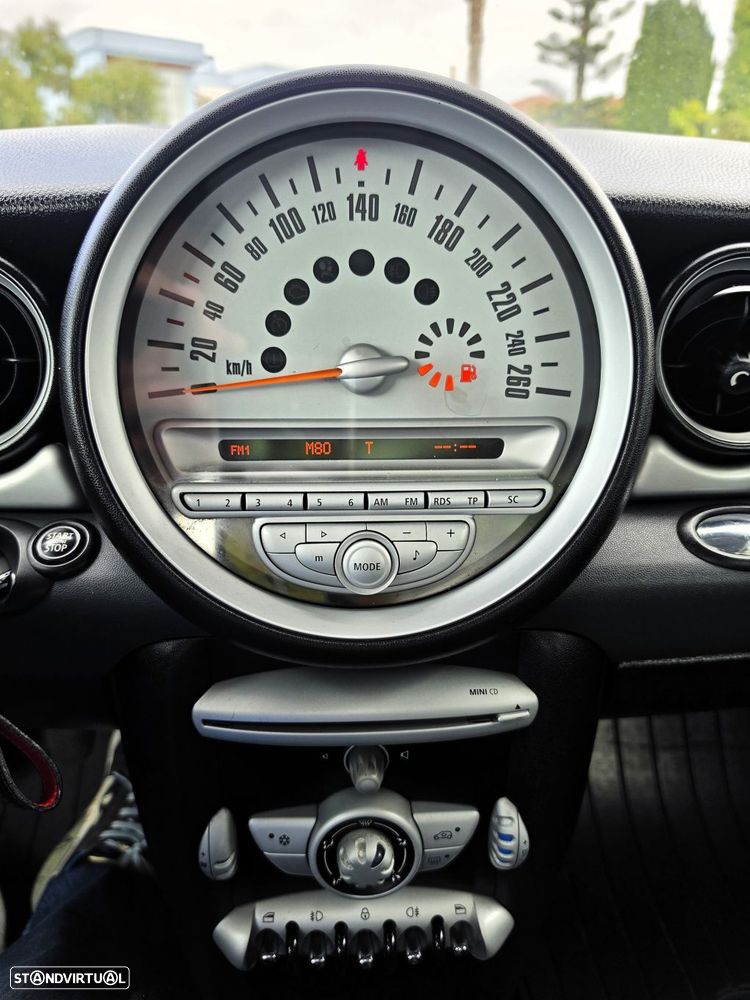 MINI 3 Portas Cooper D - 17