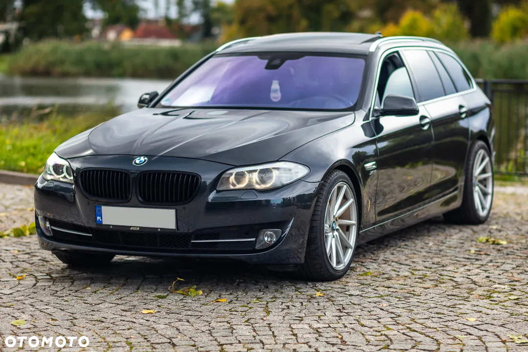 BMW Seria 5 530d xDrive - 9