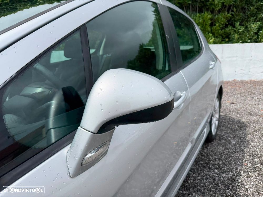 Peugeot 308 1.6 HDi Executive - 17