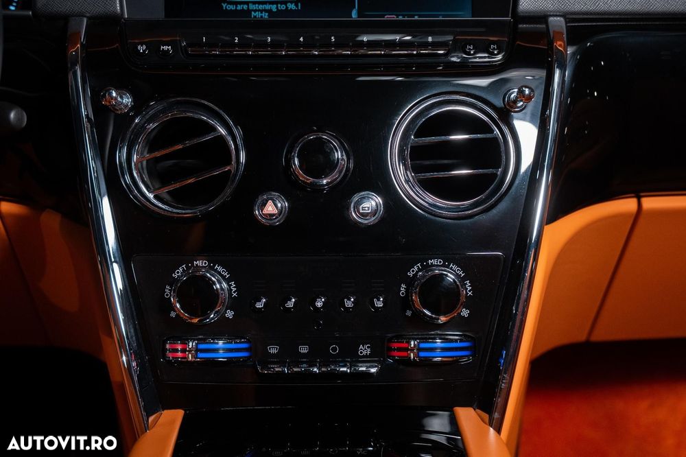 Rolls-Royce Cullinan - 19