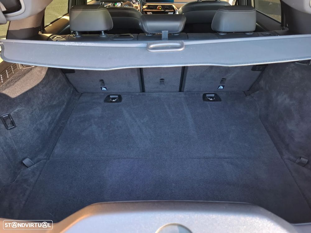 BMW 530 e Pack Desportivo M Pro - 33