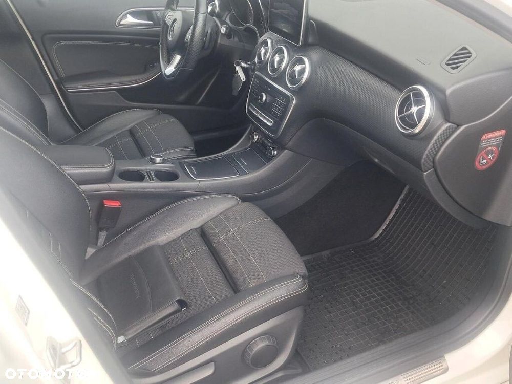 Mercedes-Benz Klasa A 200 7G-DCT - 13