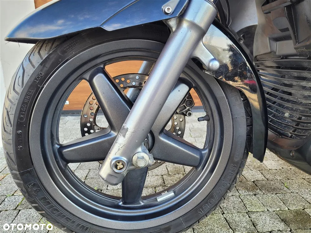 Yamaha X-max - 5