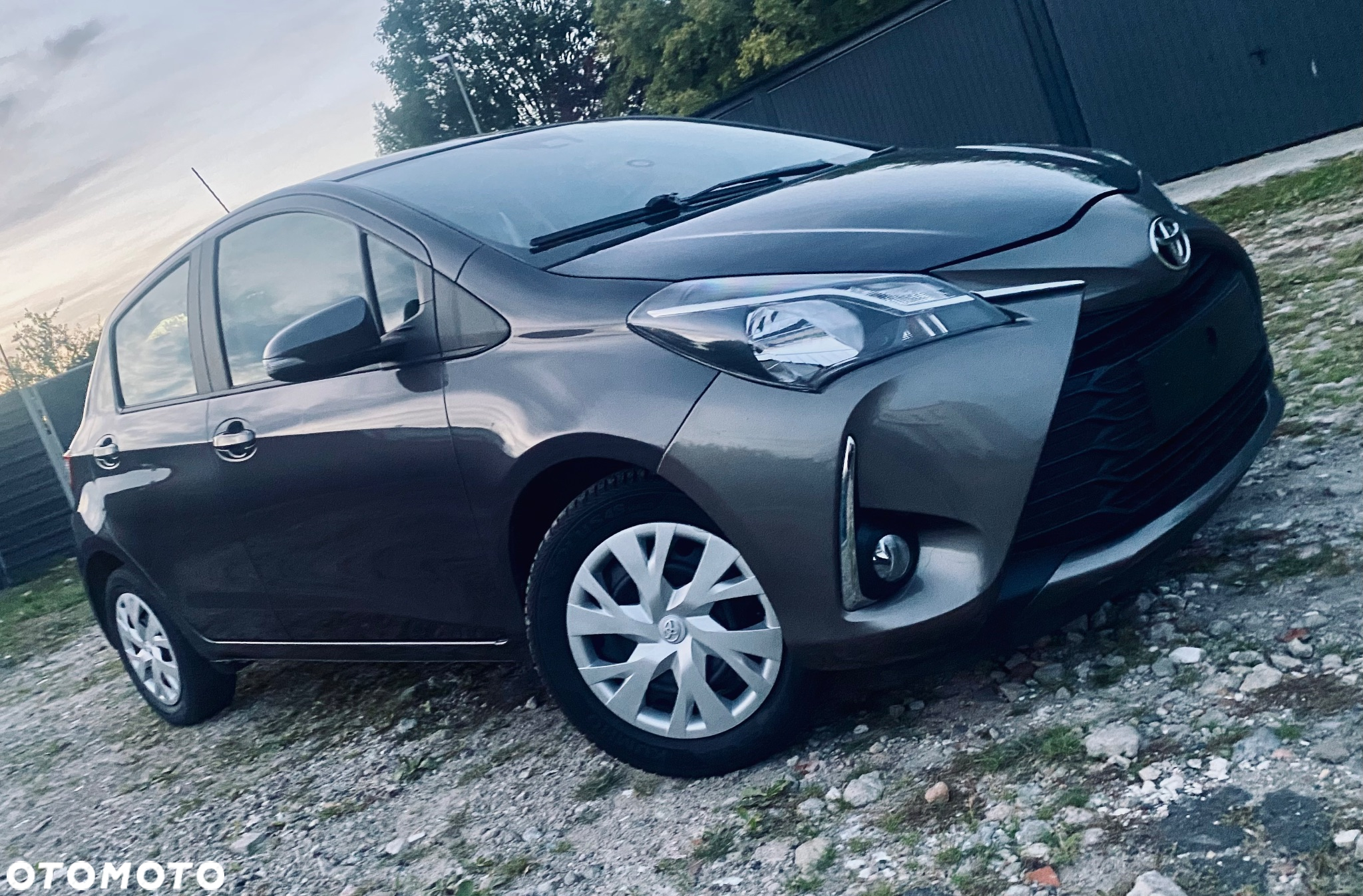 Toyota Yaris - 24