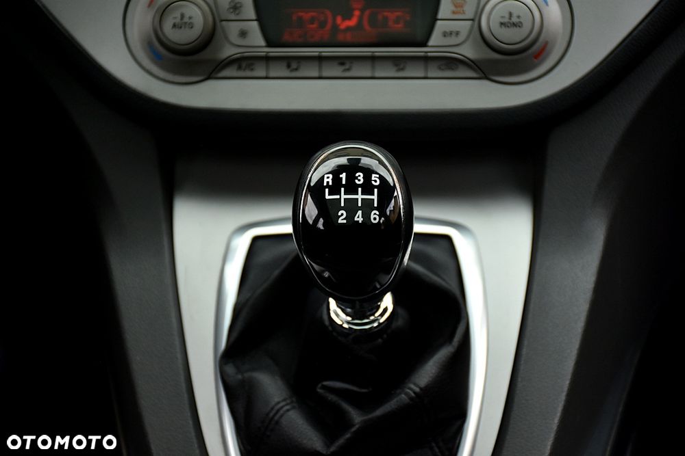 Ford Kuga 2.0 TDCi 4x4 Titanium - 18