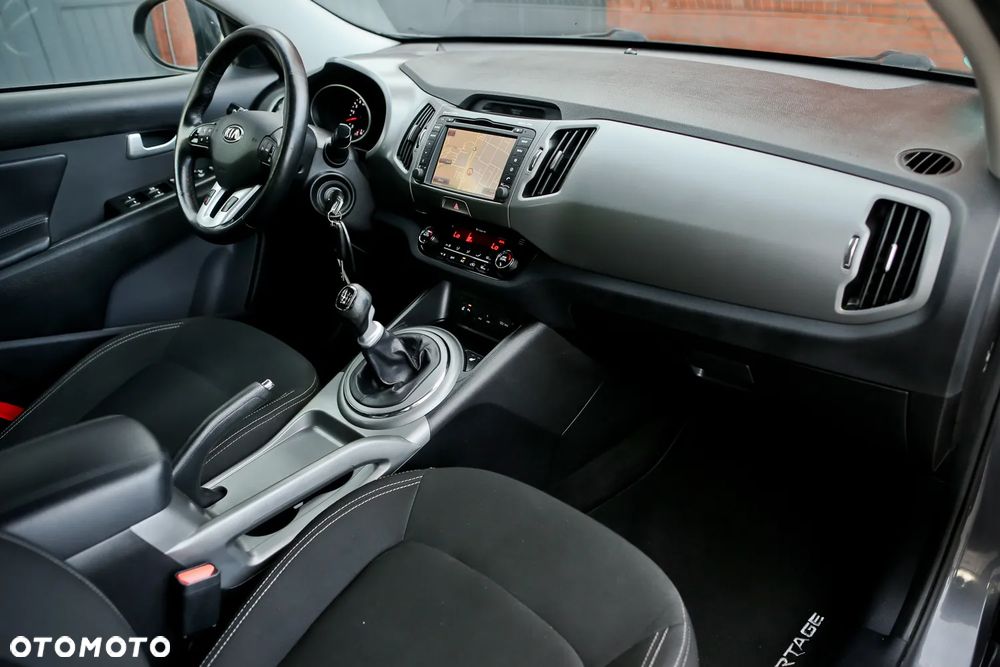Kia Sportage 2,0 CRDI AWD Vision - 24