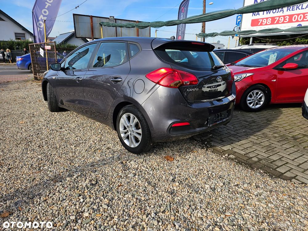 Kia Ceed 1.4 CVVT Dream Team Edition - 2
