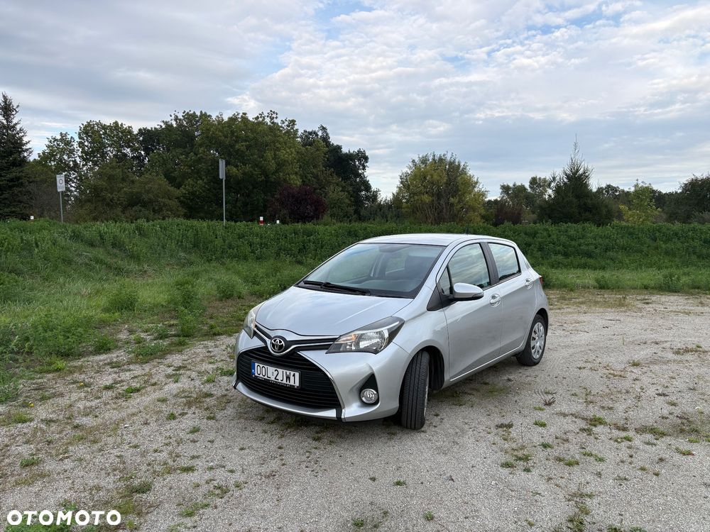 Toyota Yaris 2015 photo 3