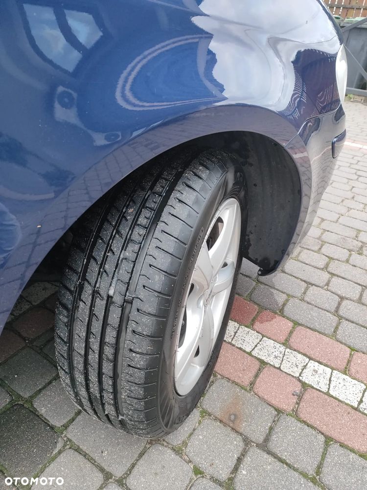 Volkswagen Touran 1.9 TDI DPF Blue Motion United - 5