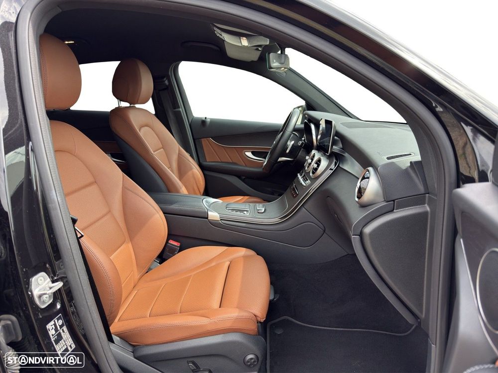 Mercedes-Benz GLC 300 Coupe de 4Matic 9G-TRONIC AMG Line - 15