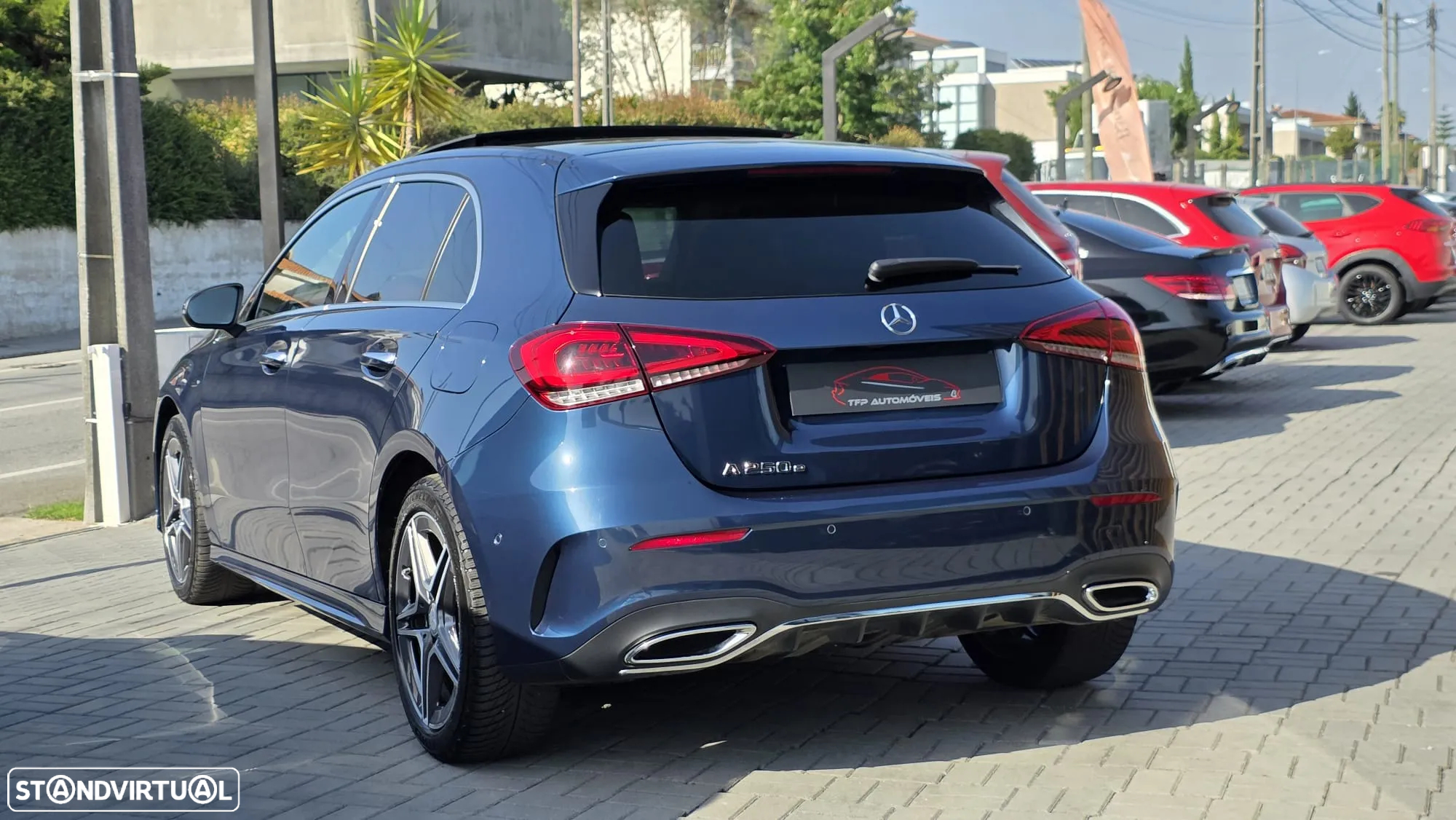 Mercedes-Benz A 250 e AMG Line - 12