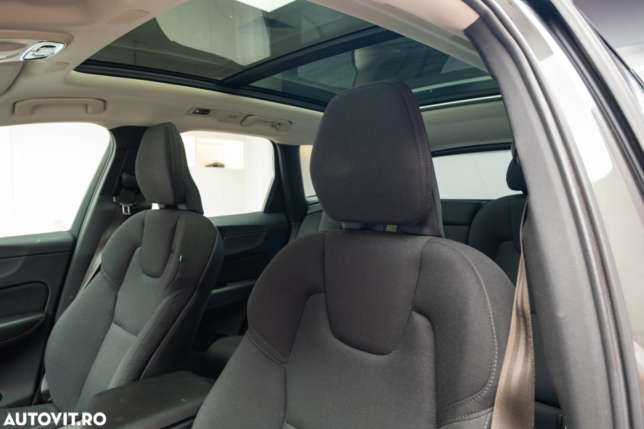 Volvo XC 60 D4 Momentum - 17